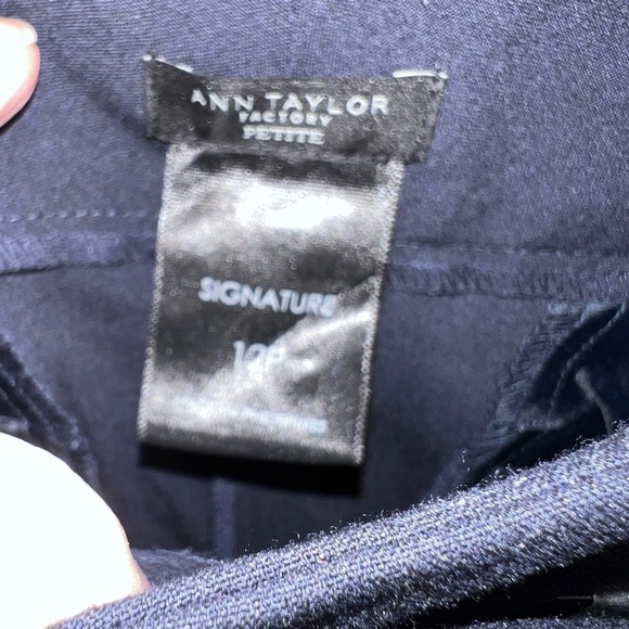 042. Ann Taylor Factory Petite Signature Pant Navy 12S - Picture 6 of 6